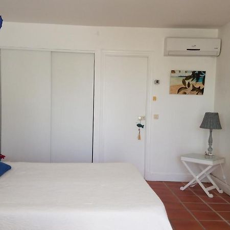 Appartement rez-de-chaussée de villa à 1 minute de la plage Saint-Francois  Extérieur photo